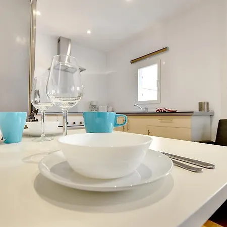 Newport 2 Apartment